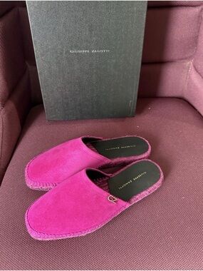 Giuseppe Zanotti Magenta Suede Mule EU35